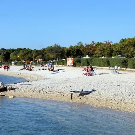 펜션 House With A Parking Space Valbandon, - 11172